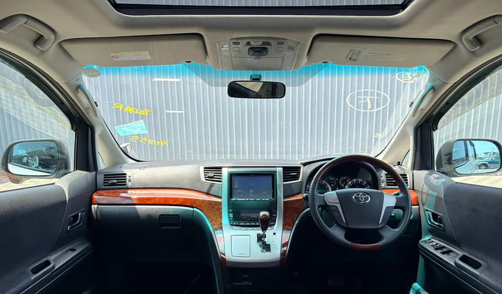 2010 Toyota Alphard image-13