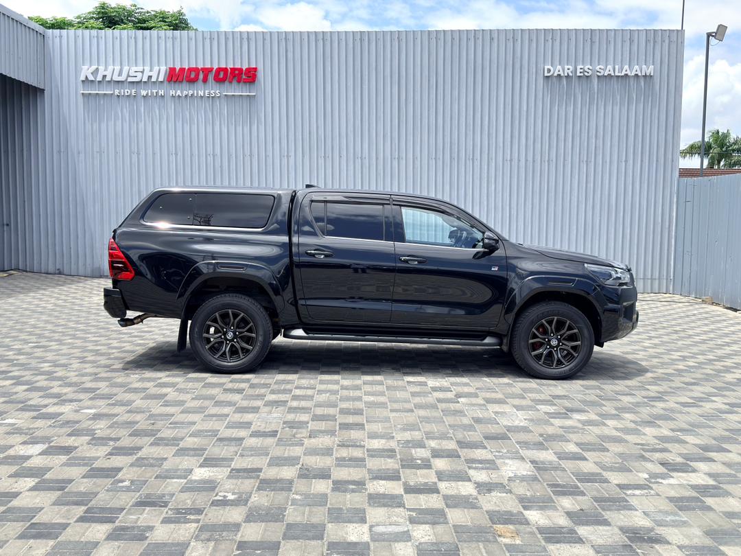 2022 Toyota Hilux image-11