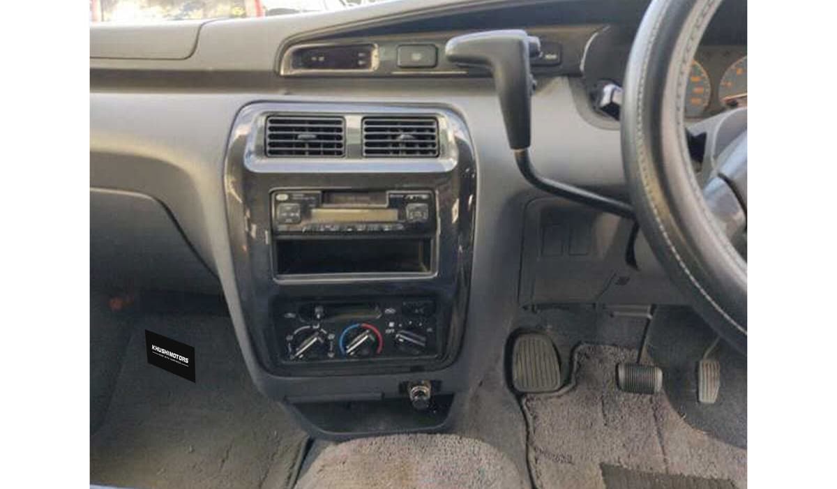 1998 Toyota Townace Noah image-5