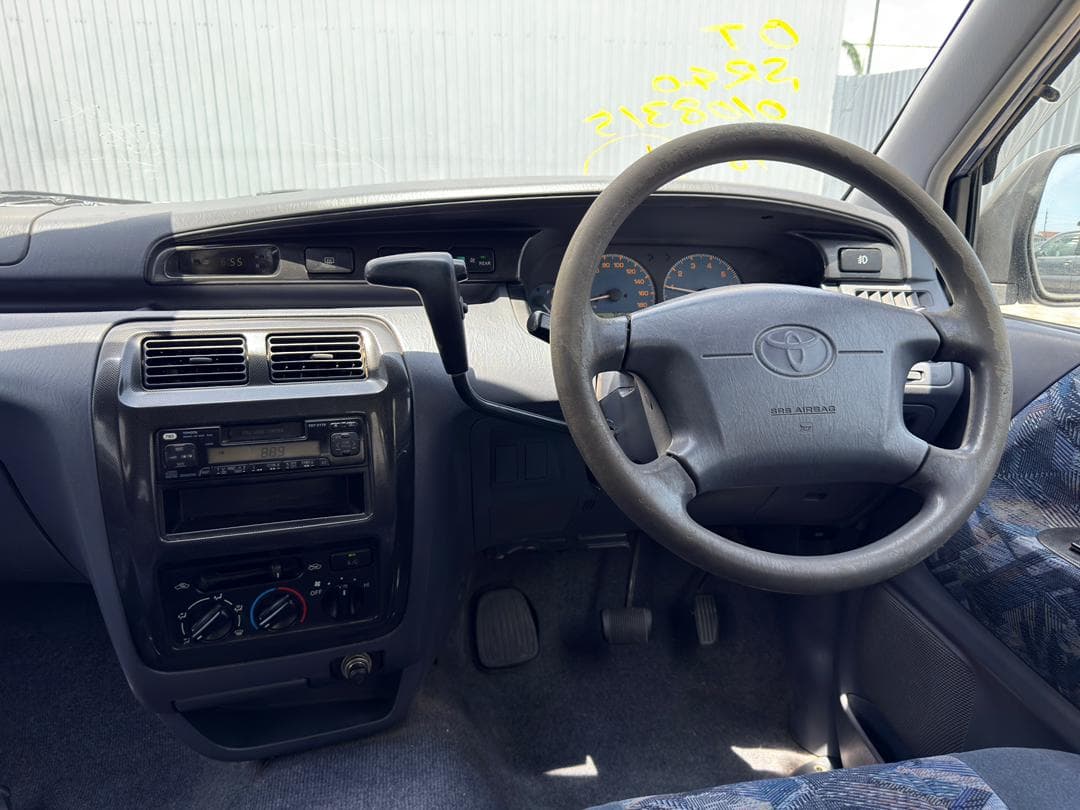 1998 Toyota Townace Noah image-17