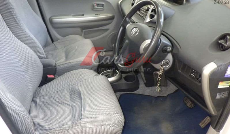 2003 Toyota IST image-6