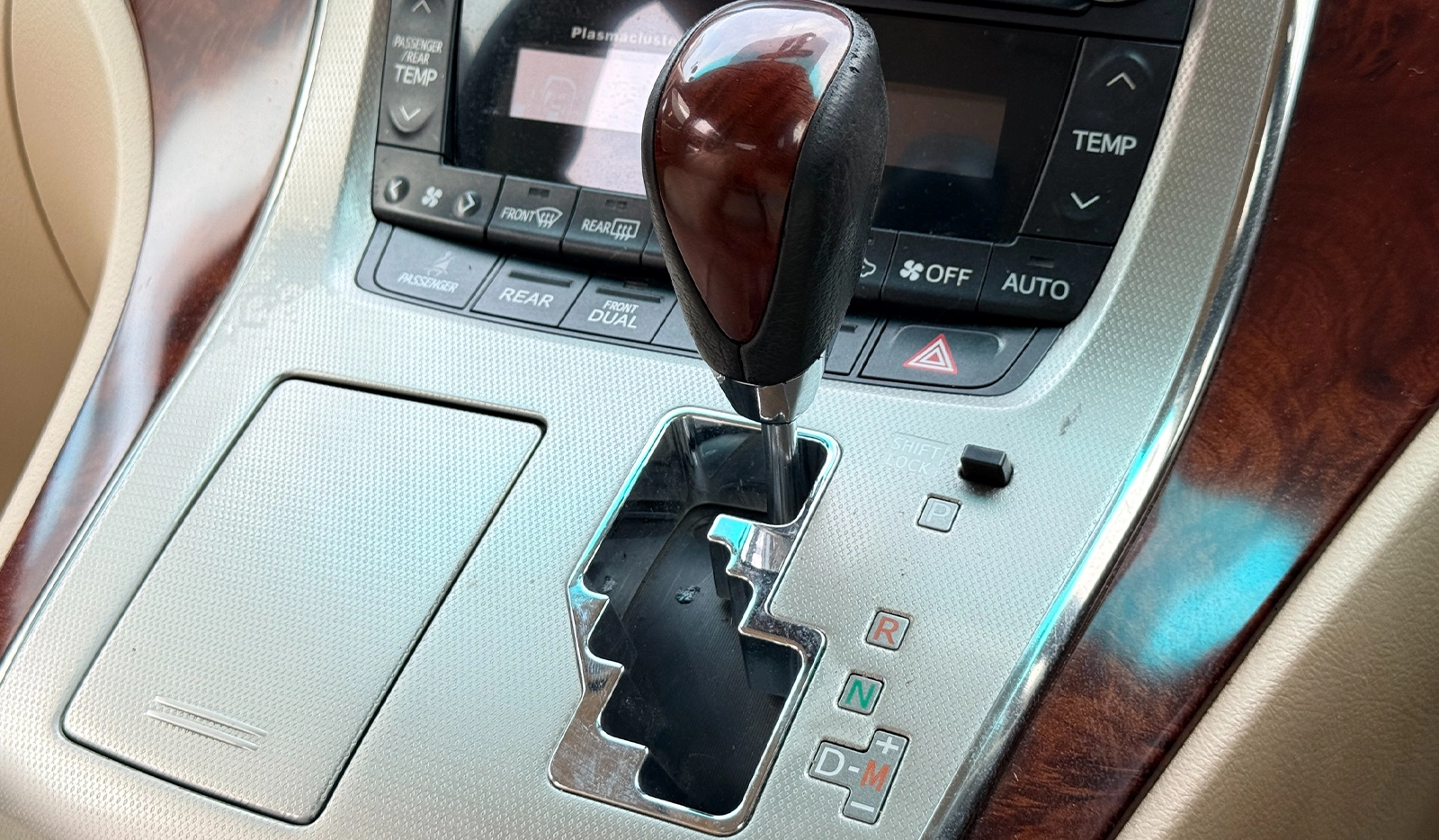 2008 Toyota Alphard image-16