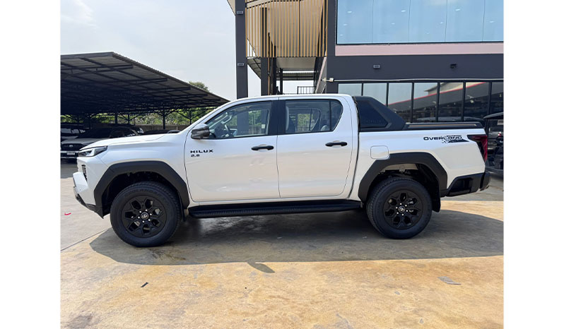 2025 Toyota Hilux Travo Overland Plus image-8