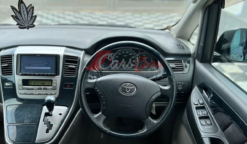 2004 Toyota Alphard image-9