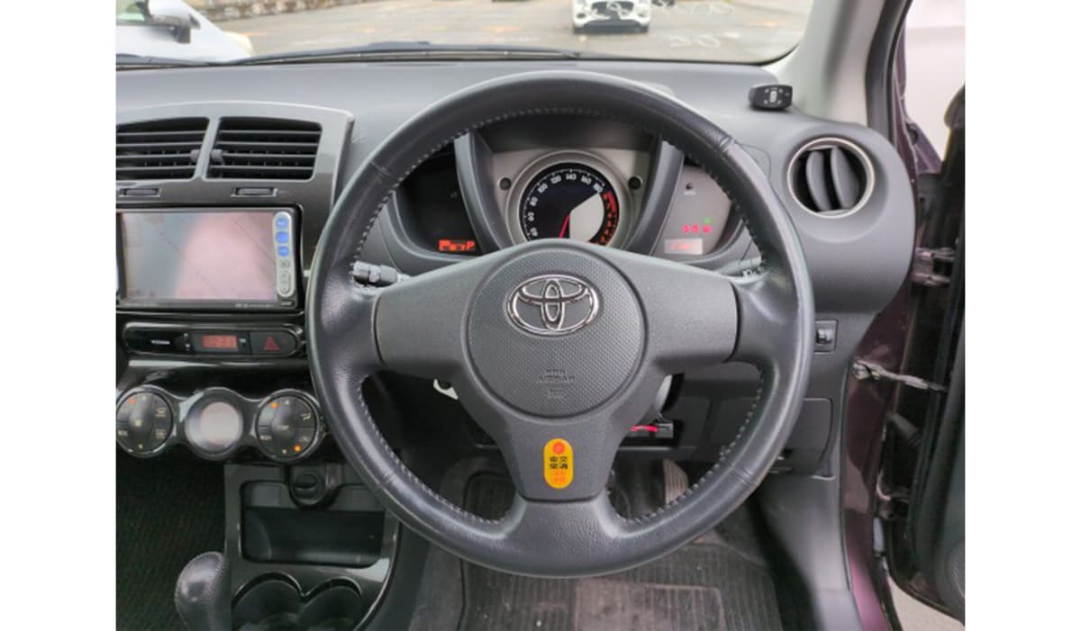 2007 Toyota IST G image-3
