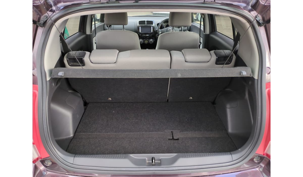 2007 Toyota IST G image-4