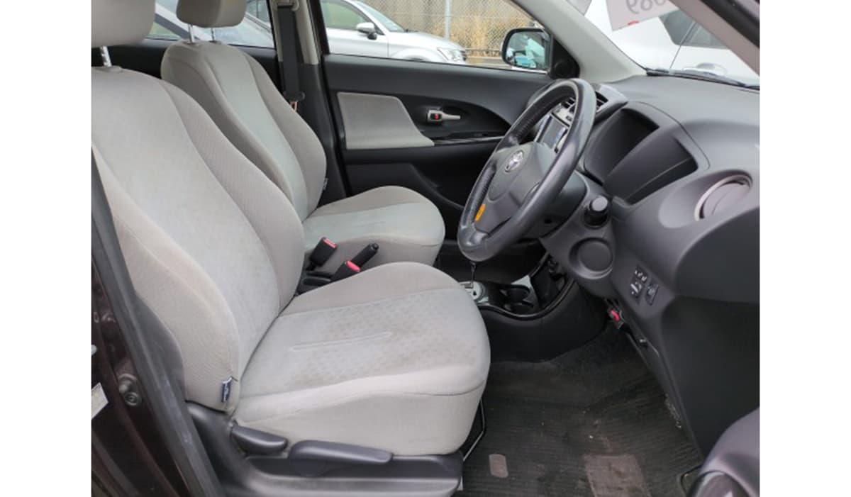 2007 Toyota IST G image-5