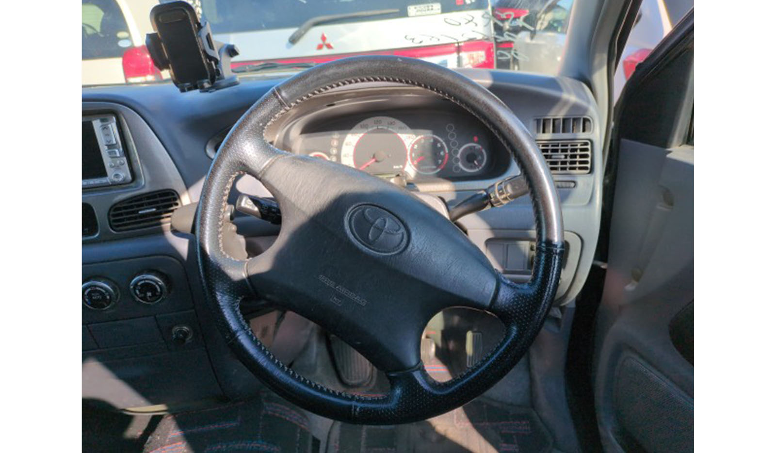 2001 Toyota Liteace Noah Road Tourer image-5