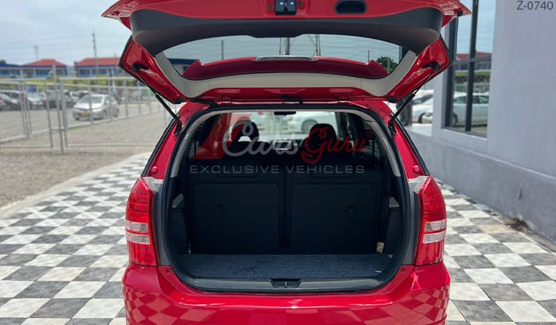 2003 Toyota Wish image-2