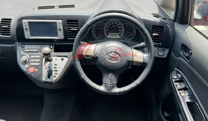 2003 Toyota Wish image-4