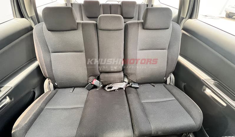 2003 Toyota Wish image-12