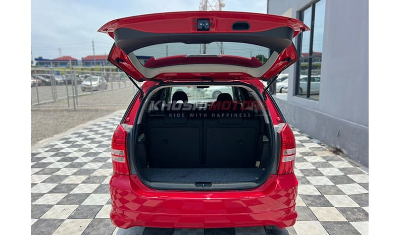 2003 Toyota Wish image-16