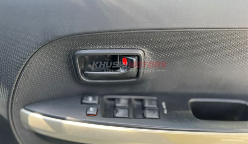 2003 Toyota IST 1300cc image-9