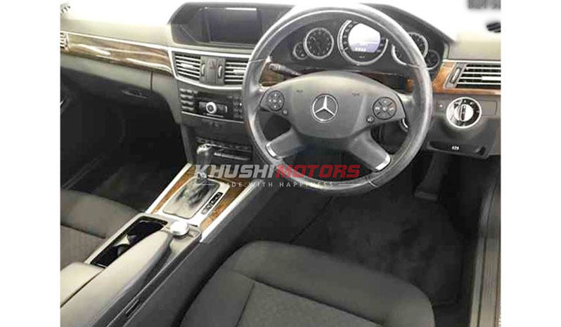 2011 Mercedes-Benz E-Class CGI Blue Efficiency E250 image-6