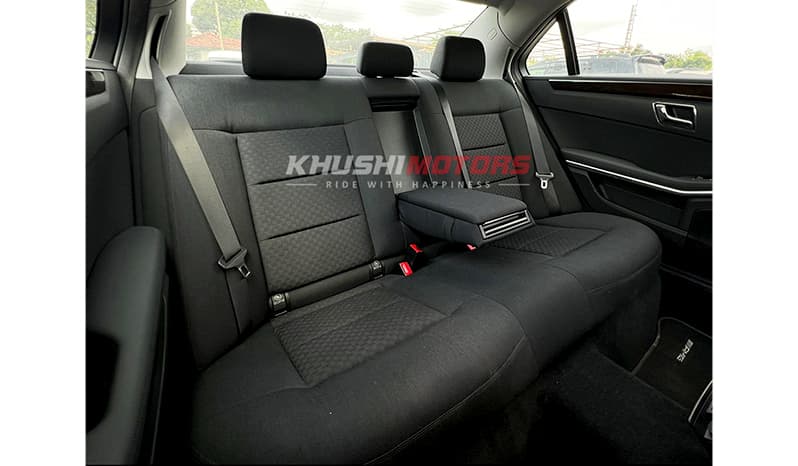 2009 Mercedes-Benz E-Class CGI Blue Efficiency E250 image-10