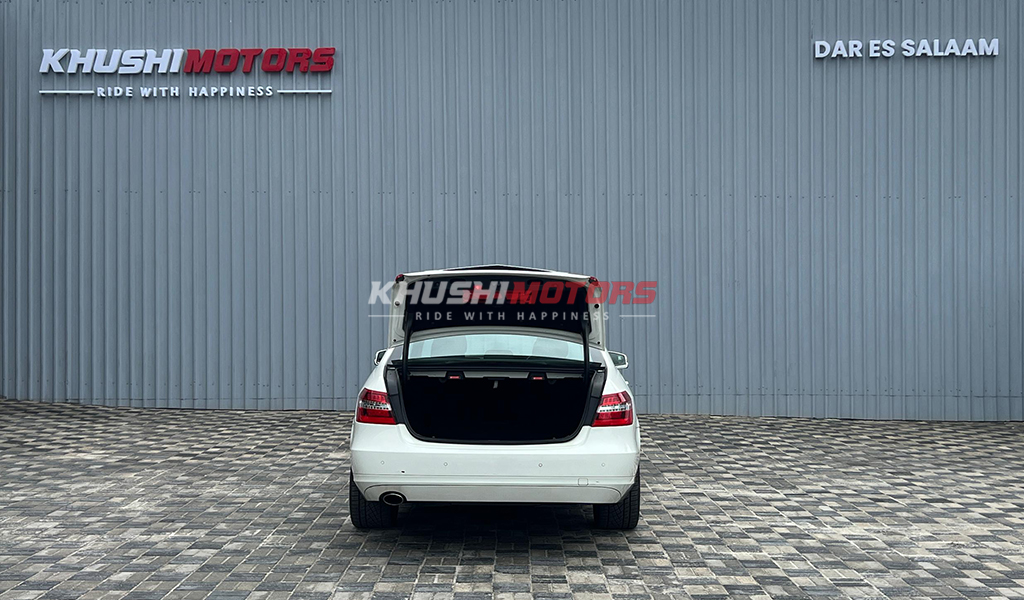 2009 Mercedes-Benz E-Class E250 image-6