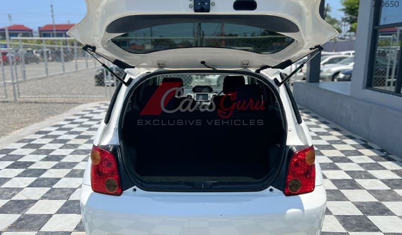 2004 Toyota IST image-3
