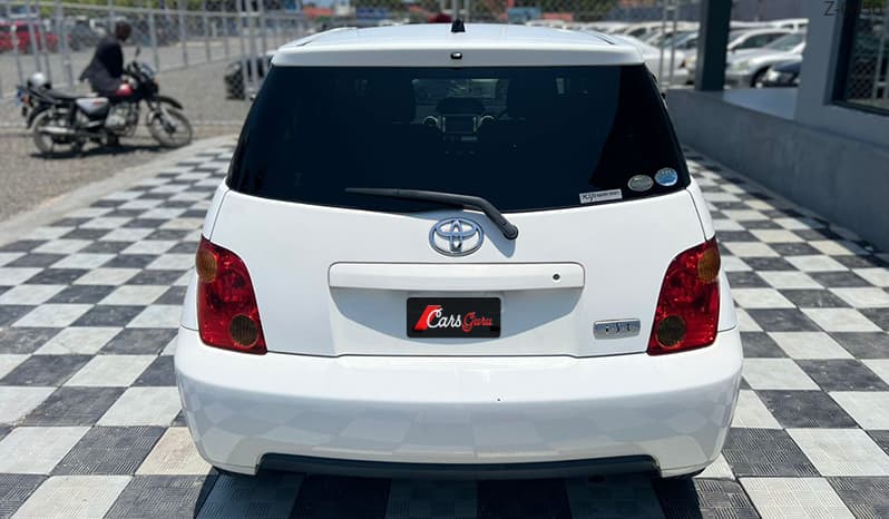 2004 Toyota IST image-7