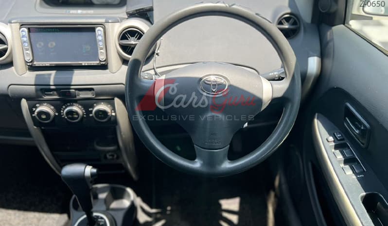 2004 Toyota IST image-10