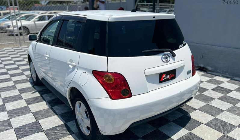 2004 Toyota IST image-12