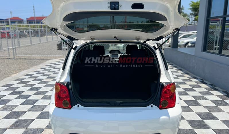 2004 Toyota IST image-20