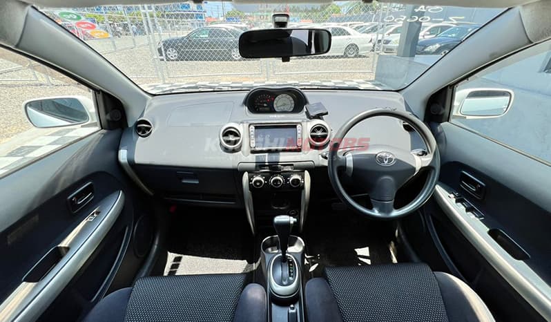 2004 Toyota IST image-21