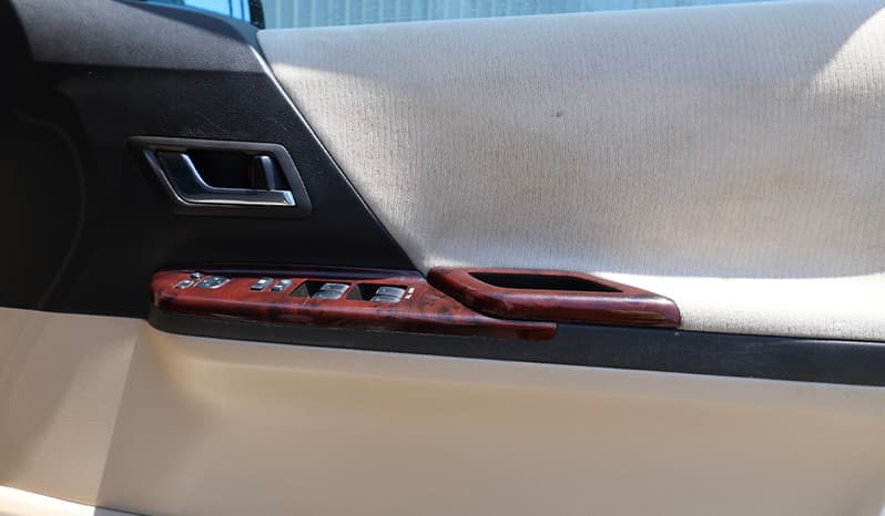 2011 Toyota Alphard X image-10