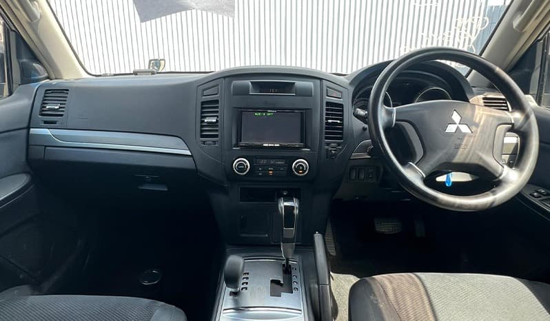 2008 Mitsubishi Pajero ZR image-13
