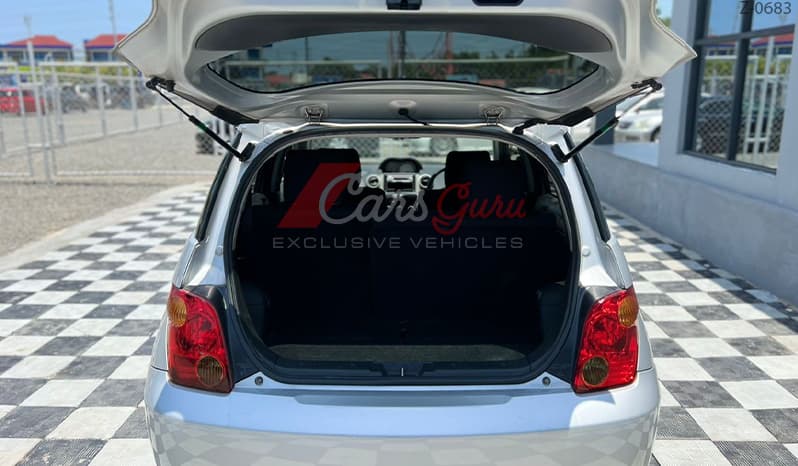 2003 Toyota IST image-7