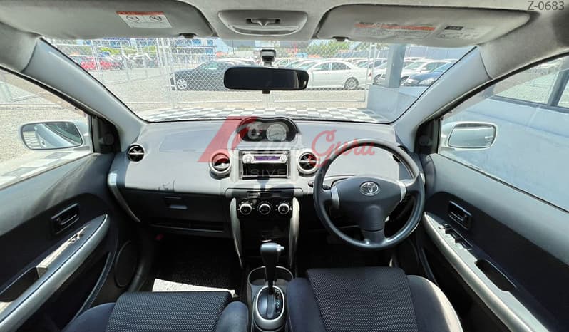 2003 Toyota IST image-9