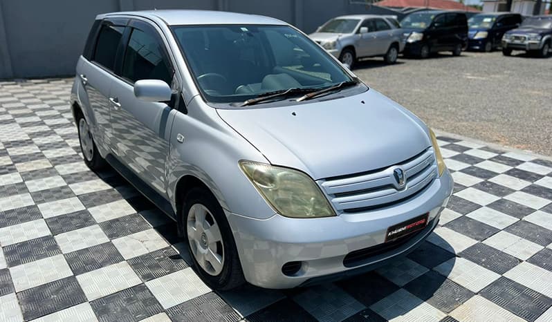 2003 Toyota IST image-12