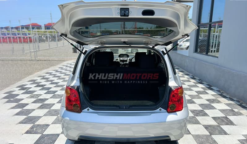 2003 Toyota IST image-16