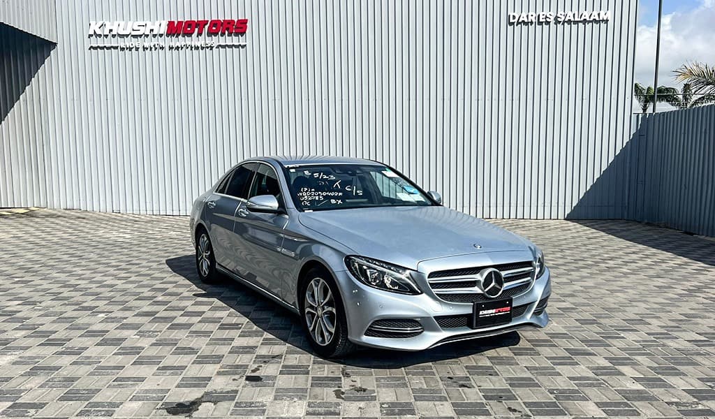 2014 Mercedes-Benz C-Class Avantgarde C180 image-1