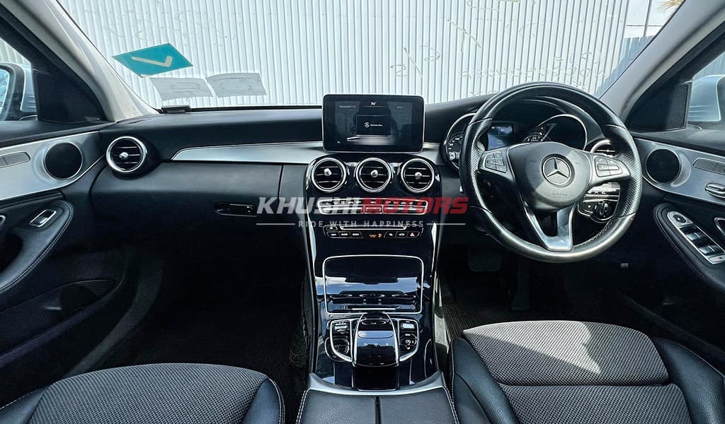 2014 Mercedes-Benz C-Class Avantgarde C180 image-6
