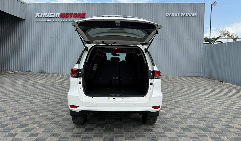 2023 Toyota Fortuner 2.8 image-10