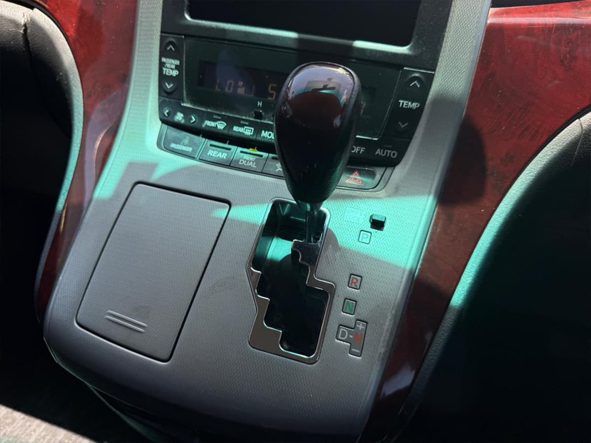 2010 Toyota Alphard S image-10