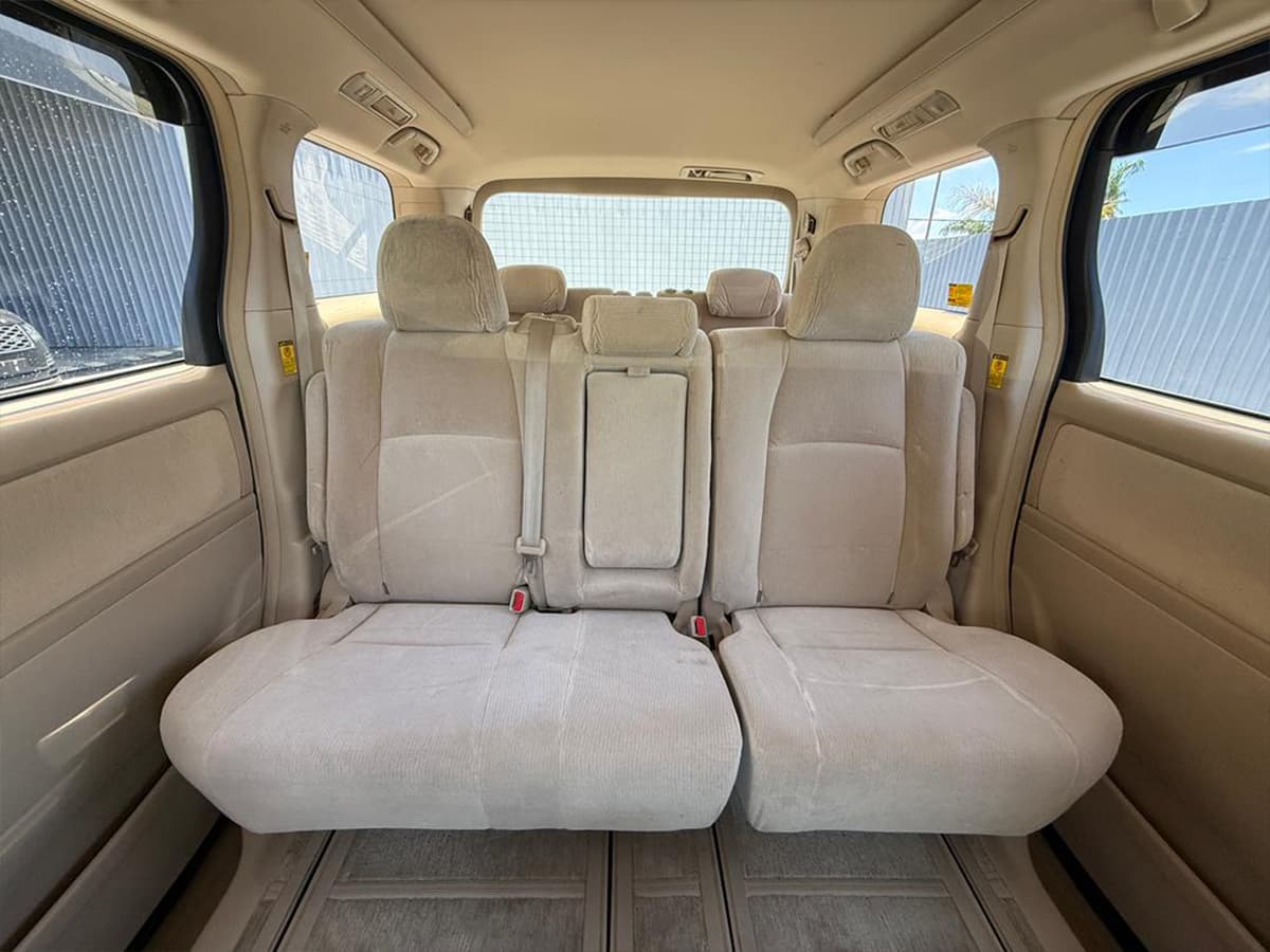 2010 Toyota Alphard X image-11