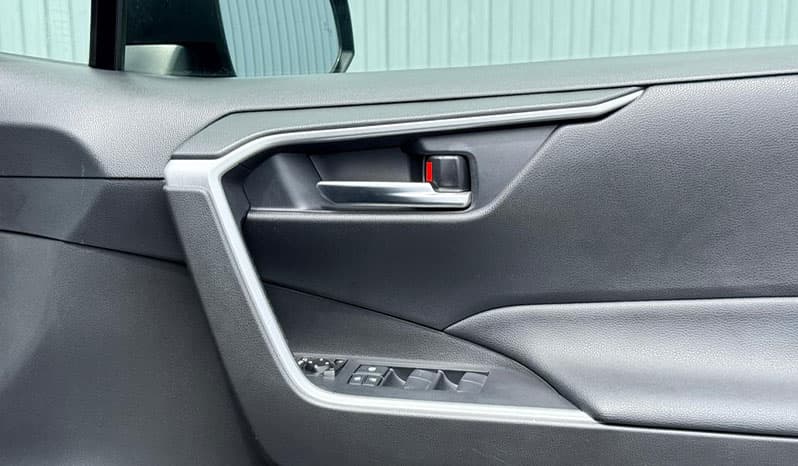 2020 Toyota RAV4 X image-7