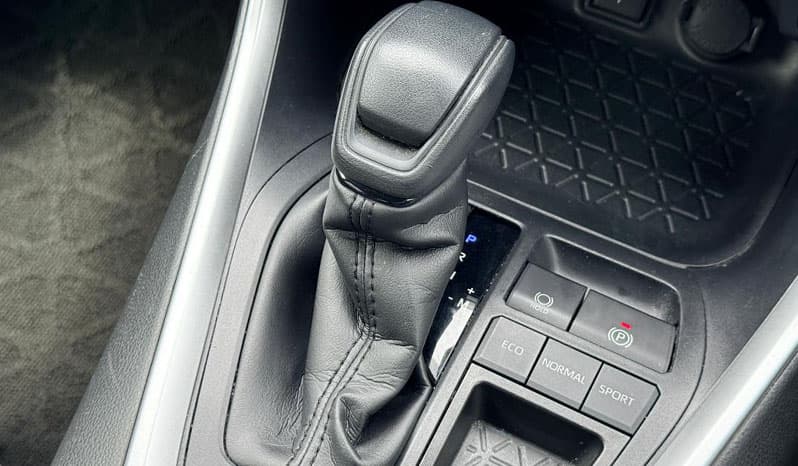 2020 Toyota RAV4 X image-8