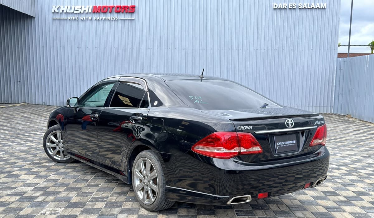 2008 Toyota Crown Athlete image-5