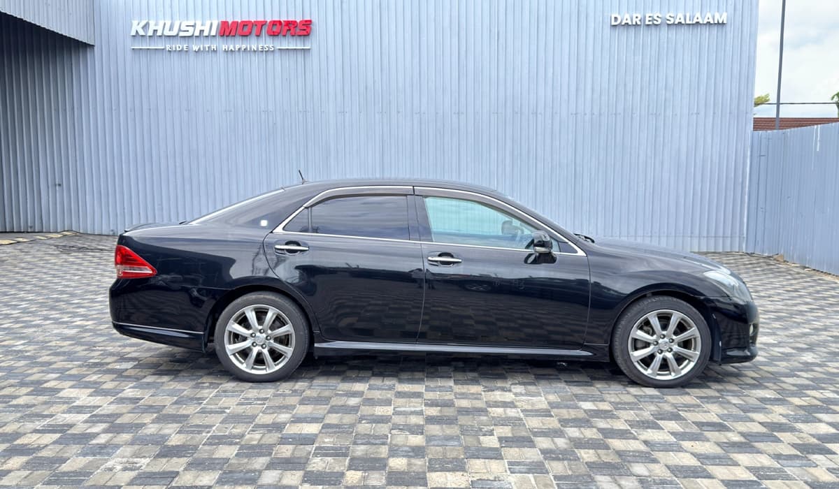 2008 Toyota Crown Athlete image-7