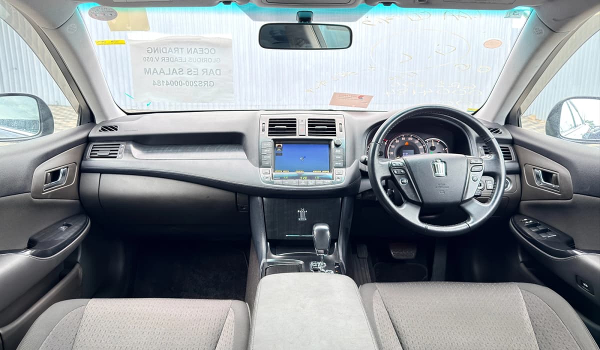 2008 Toyota Crown Athlete image-11