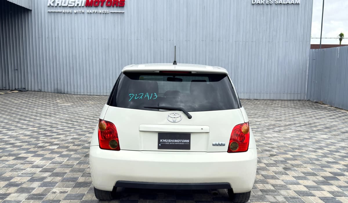 2003 Toyota IST S L Edition image-5