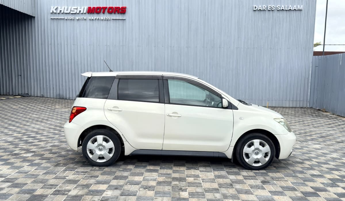 2003 Toyota IST S L Edition image-7