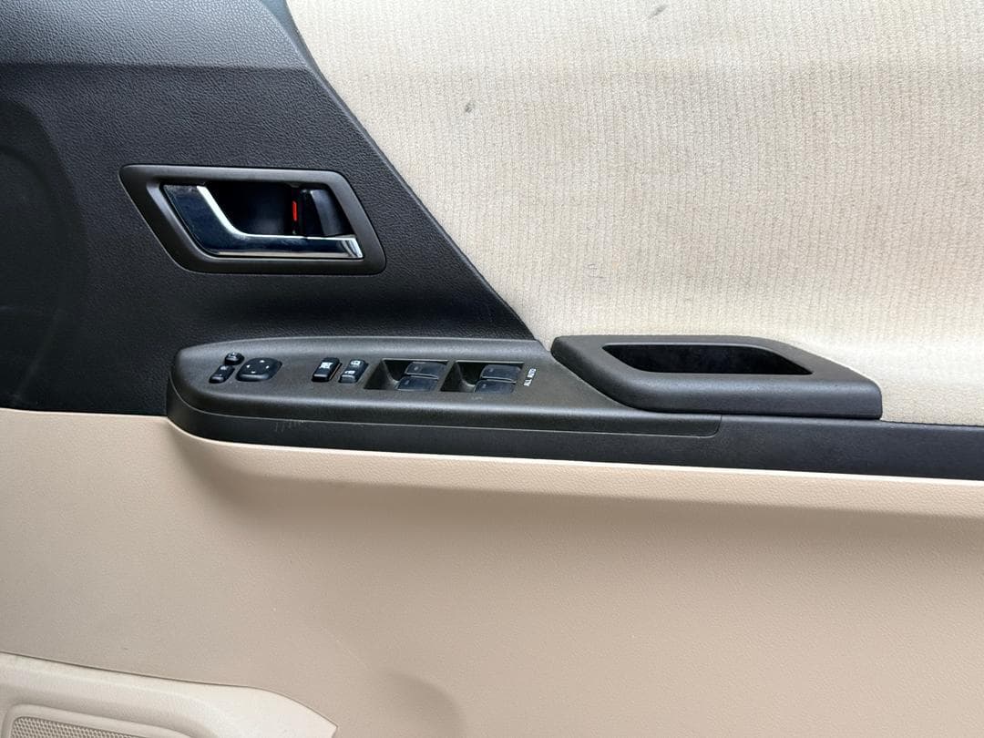 2008 Toyota Alphard 240X image-9