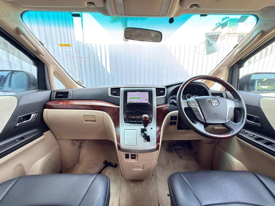 2008 Toyota Alphard 240X image-7