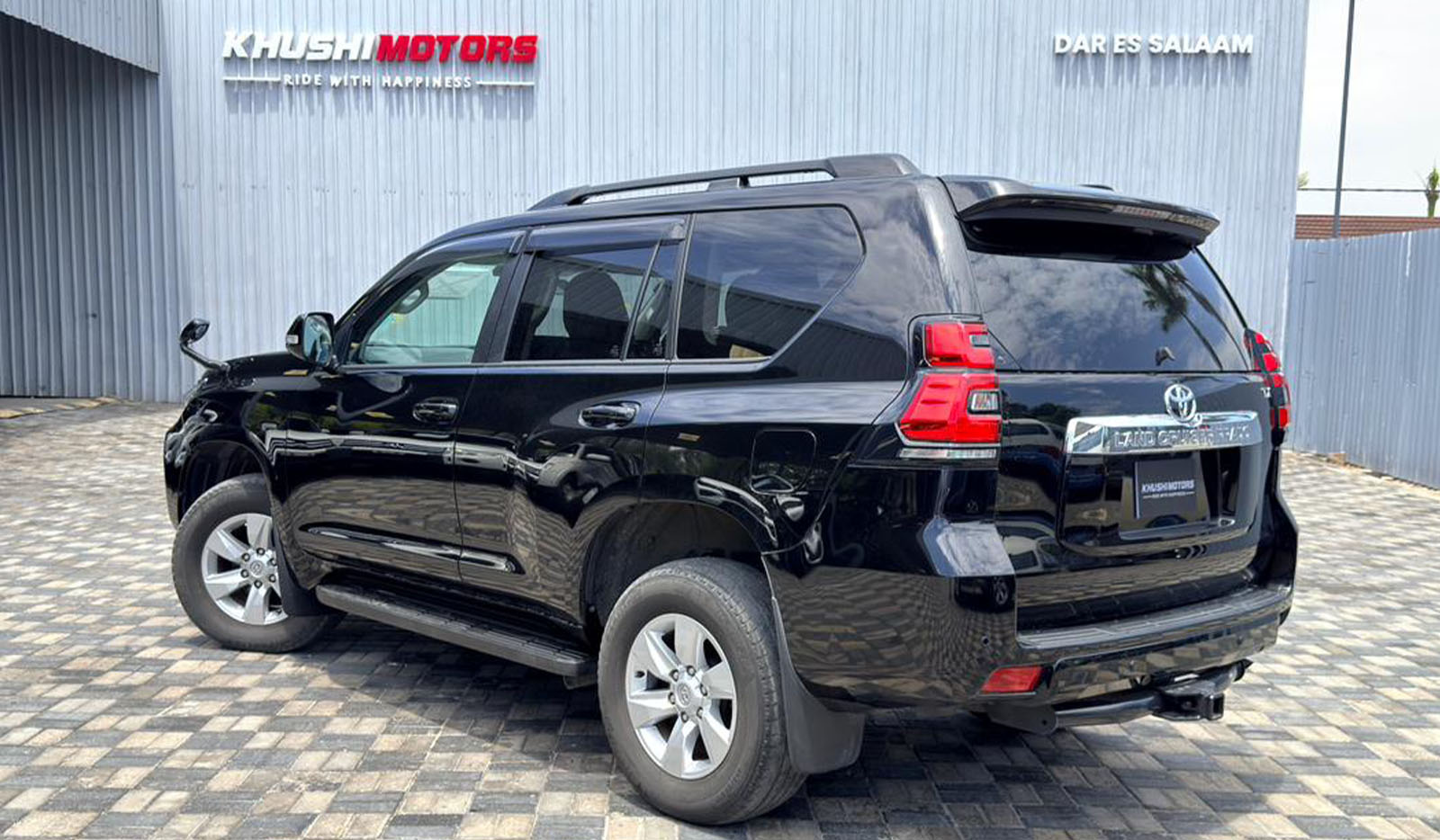 2022 Toyota Land Cruiser Prado TX image-6