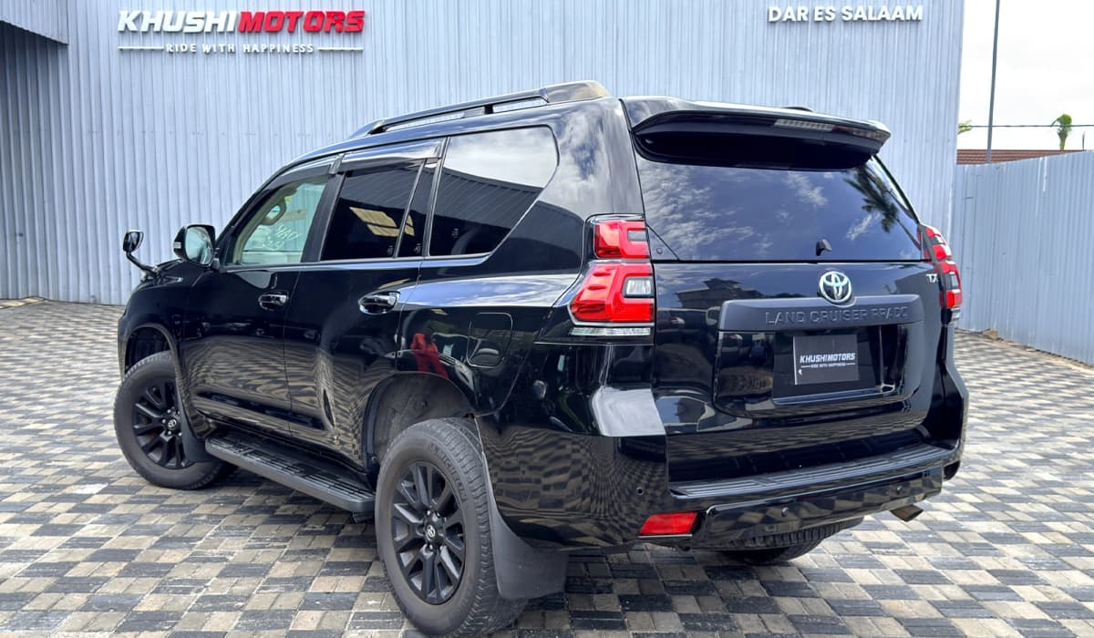 2022 Toyota Land Cruiser Prado TX image-6