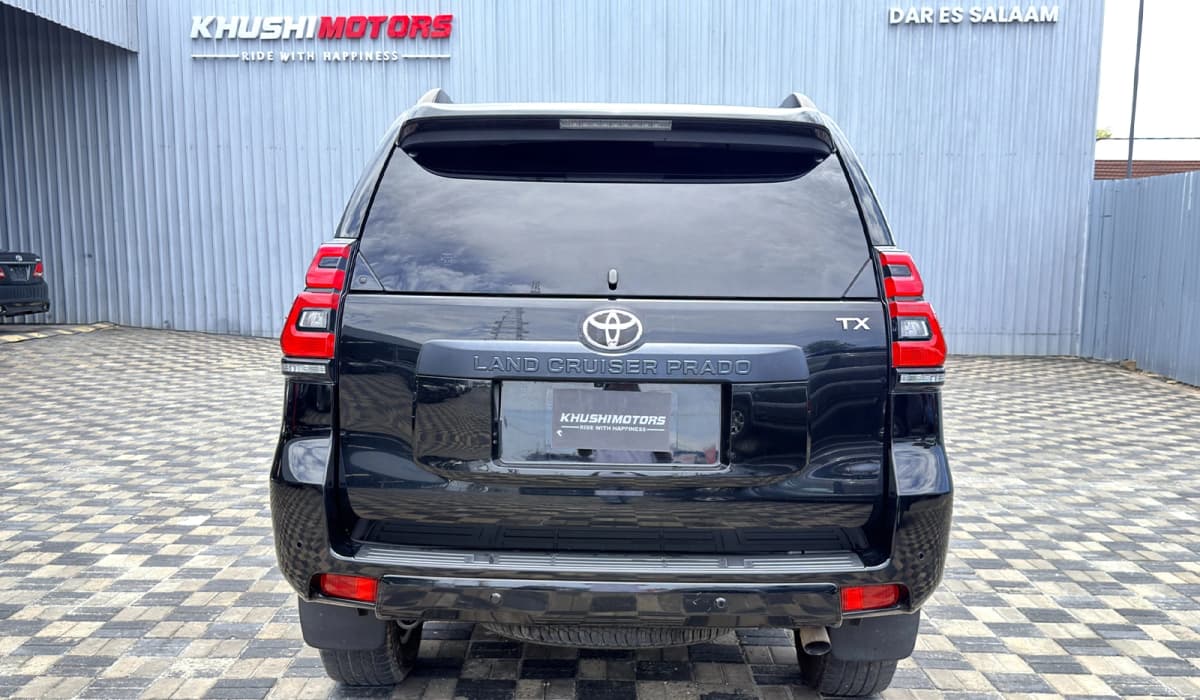 2022 Toyota Land Cruiser Prado TX image-5