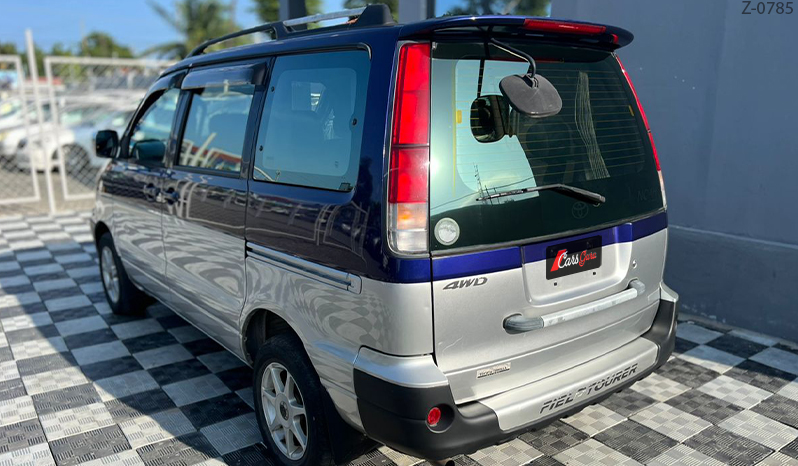 1999 Toyota Noah image-4